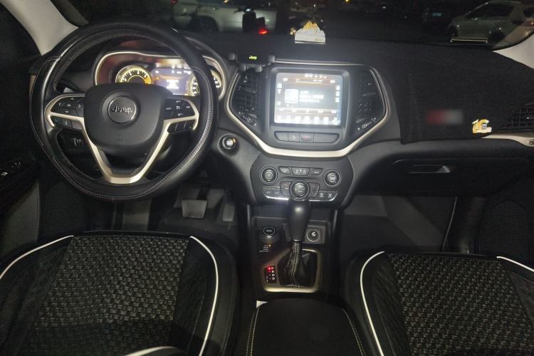 Used Jeep Cherokee 2017 2.4L Professional Smart Edition
