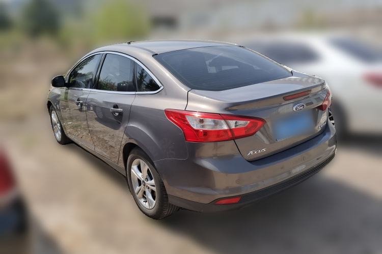 Used Ford Focus 2012 Sedan 1.6L Automatic Fashion Edition
