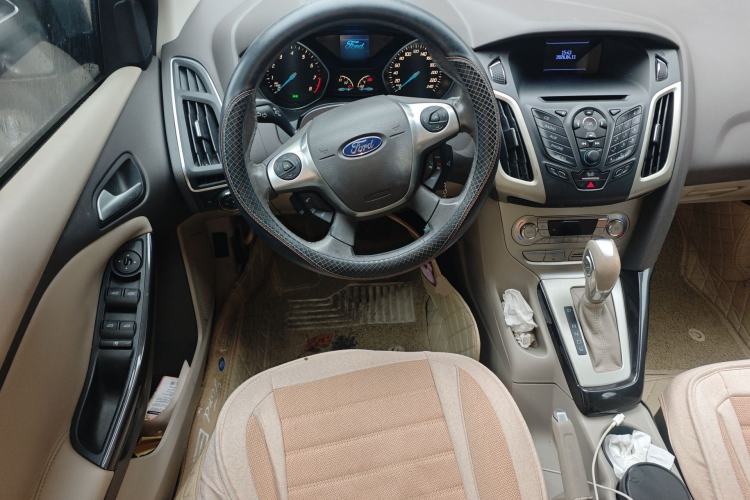 Used Ford Focus 2012 Sedan 1.6L Automatic Fashion Edition