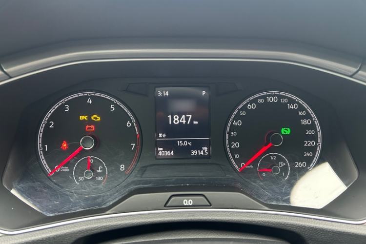 Used Volkswagen T-ROC 2018 280TSI DSG Two-Wheel Drive Advanced Version China V Emission Standard
