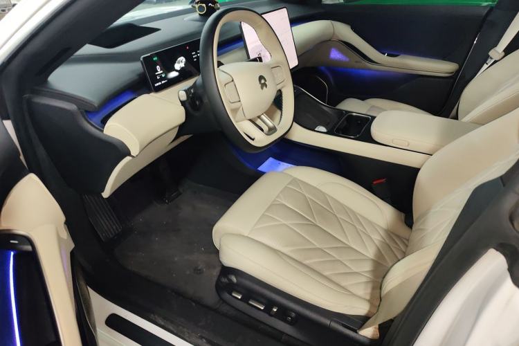 Used Nio ET5T 2025 75 kWh Touring Left Front Seat