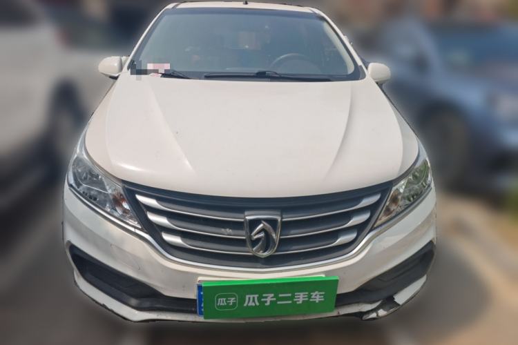 Used Baojun 310 2016 1.2L manual Comfort trim level