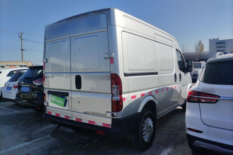 Used Dongfeng Yufeng Yufeng 2020 2.3T Economy Standard Edition VAN Short Wheelbase Mid-Roof 3-Seater WP2.3

