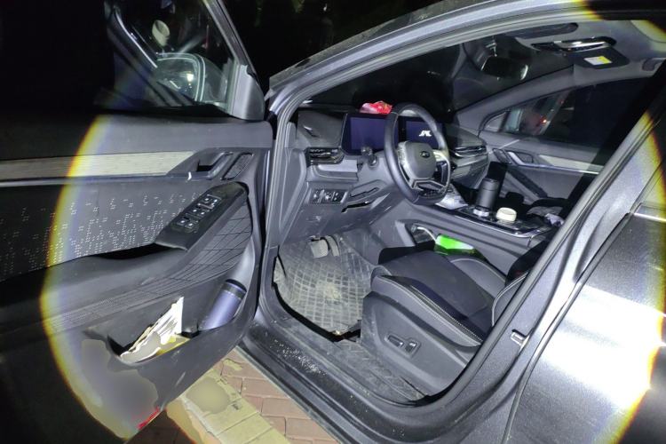 Used JAC QX PHEV 2023 120km Jingchi Edition Driver Seat