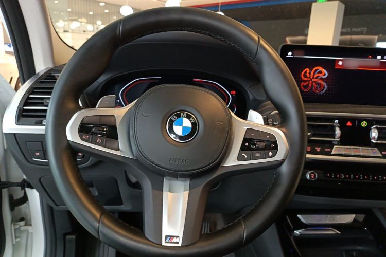 Used BMW X3 2022 xDrive30i Luxury Model M Night Sky Package Steering Wheel