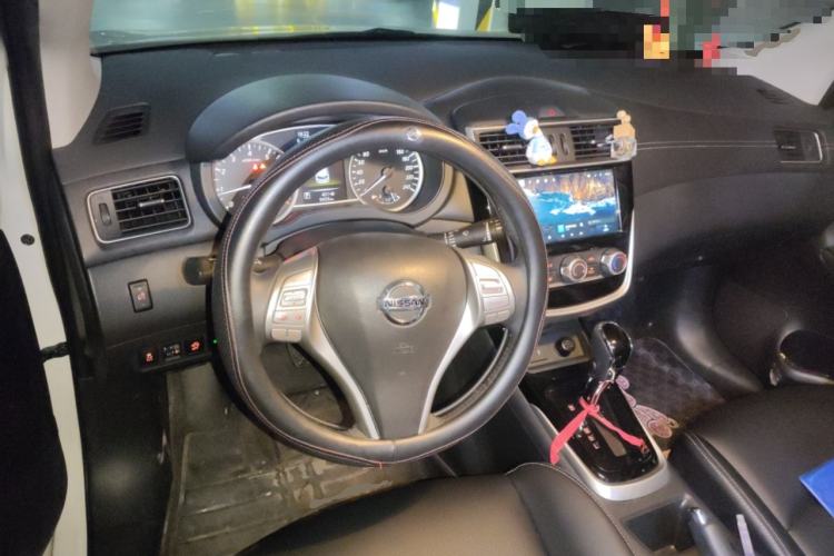 Used Nissan Tiida 2023 1.6L CVT Smart Drive Version Center Console