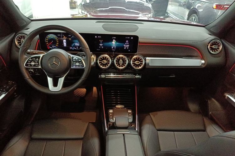 Used Mercedes-Benz GLB 2020 Updated GLB 200 Dynamic Edition Center Console