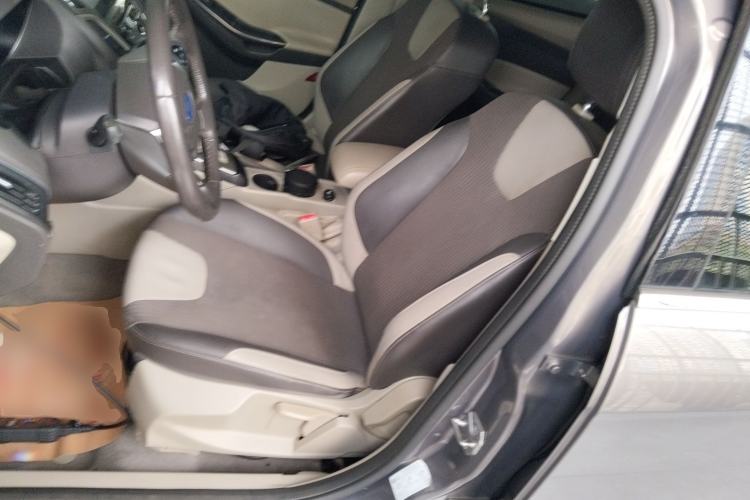 Used Ford Focus 2012 Sedan 1.6L Automatic Fashion Edition