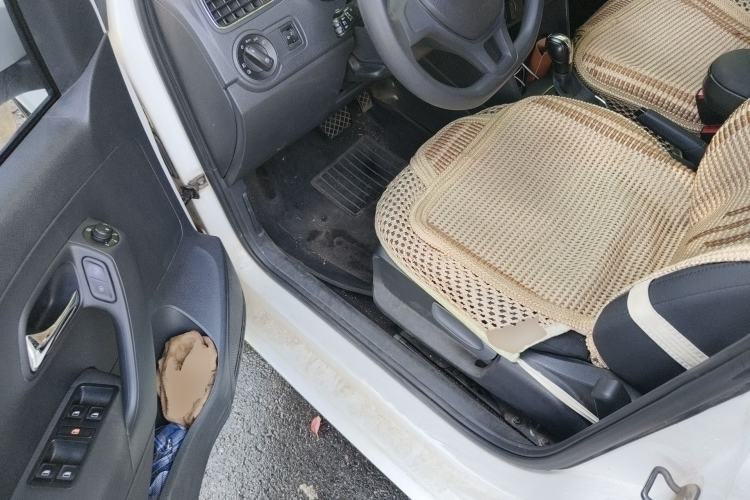 Used Volkswagen Polo 2014 1.6L Automatic Comfort Edition Driver Seat