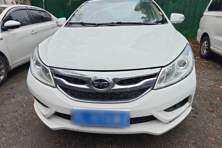 Used BYD Surui 2015 Revised Version 1.5L Manual Luxury Edition
