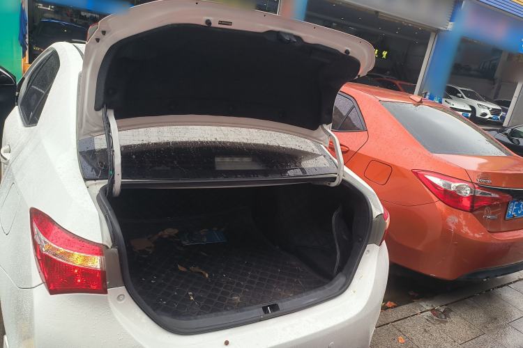 Used Toyota Corolla 2014 1.6L CVT GL Trunk