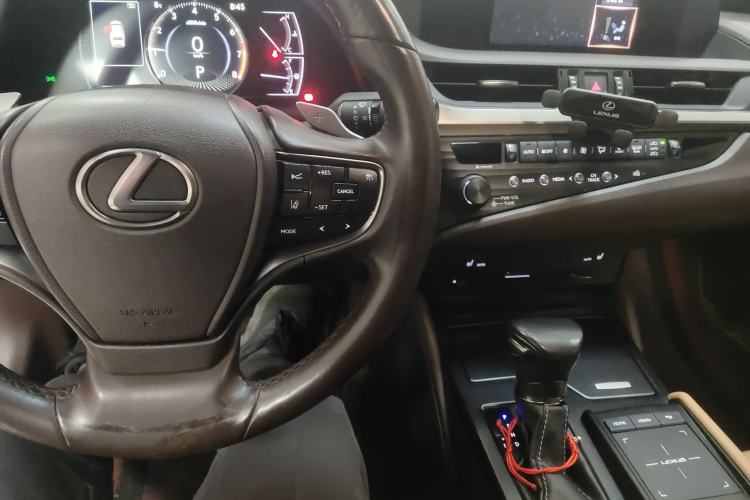 Used Lexus ES 2020 200 Excellence Edition