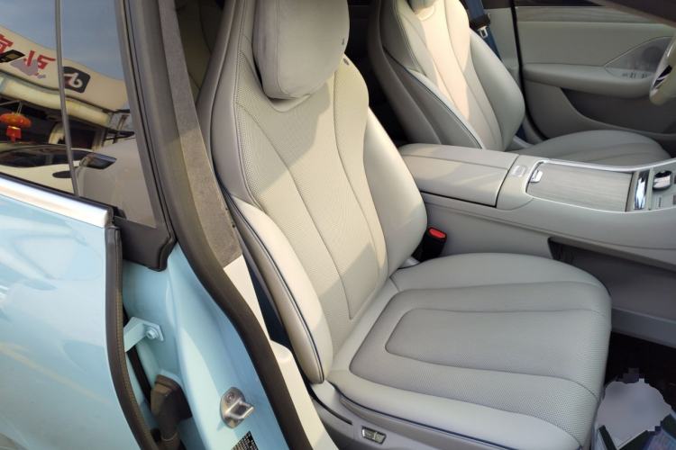 Used Hima Luxeed S7 2025 785 km Ultra Right Front Seat