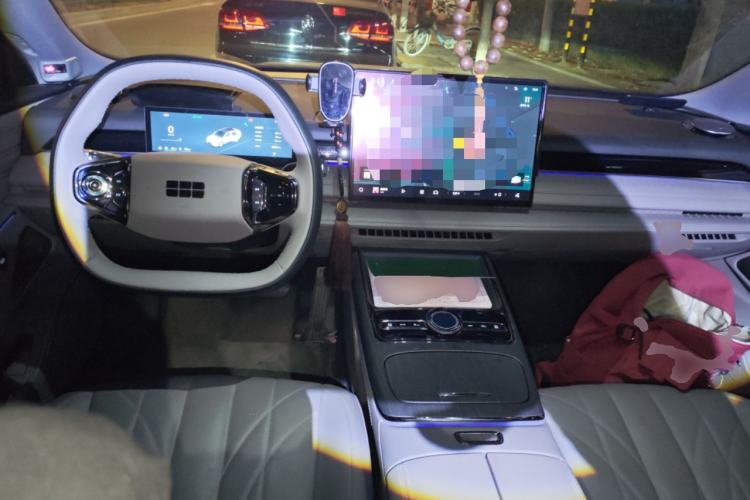 Used Geely Galaxy Galaxy 8 2025 130km EM-i Prestige Edition
