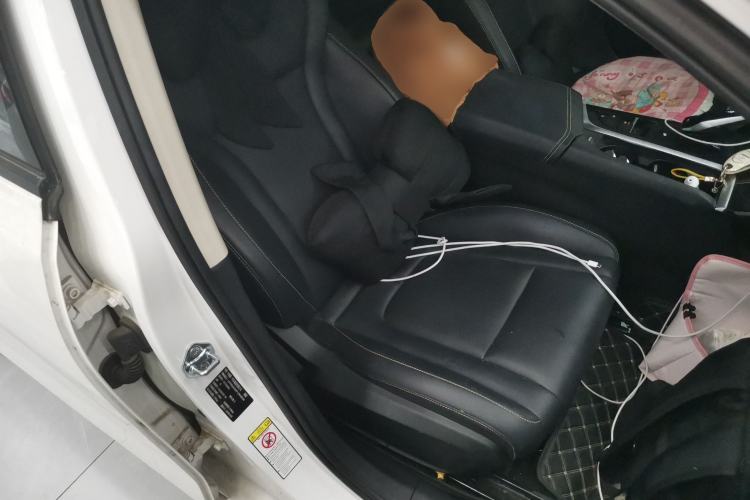 Used Bestune B70 2023 Third Generation 1.5T Automatic Enjoyment Version Right Front Seat