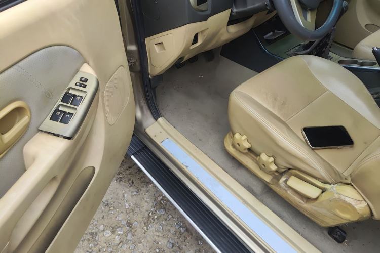 Used Golden Dragon Hiace  Driver Seat