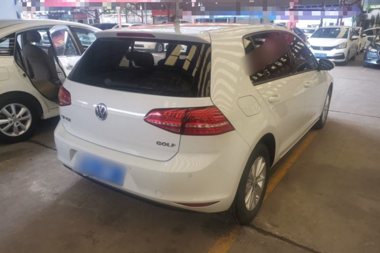 Used Volkswagen Golf 2016 1.6L Automatic Fashion Model Rear Right 45 Deg