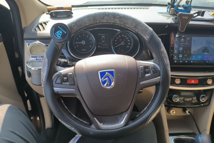 Used Baojun 730 2016 1.5L Manual Luxury Edition 7 Seats
