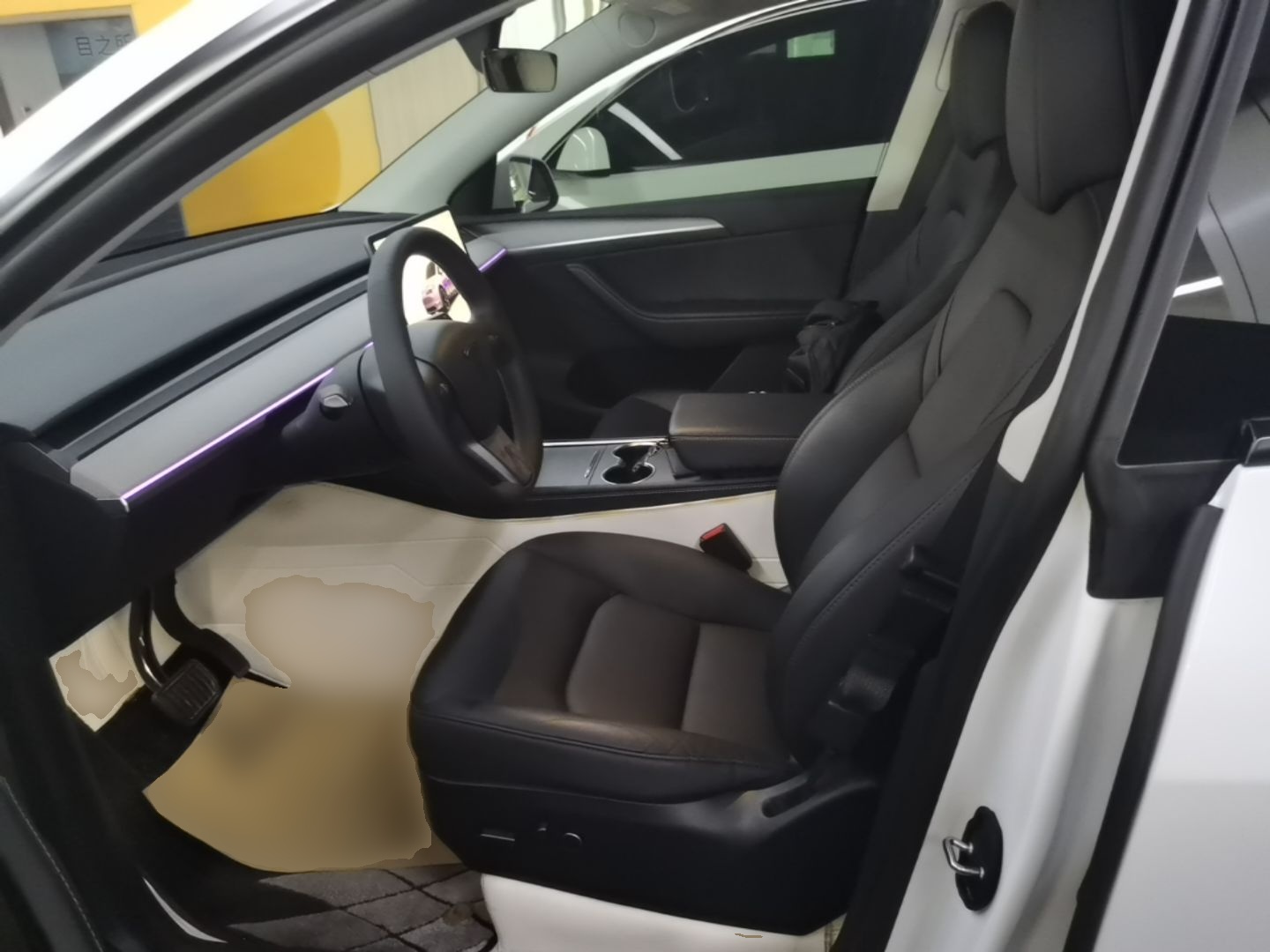 Interior delantero