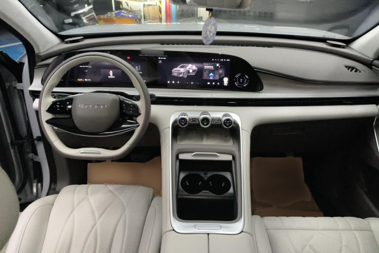 Used EXEED Stellar C-DM 2024 1.5T Long-Range Pro
