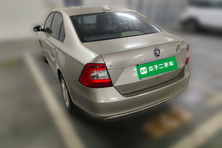 Used Skoda Rapid 2015 1.6L Automatic Smart Selection Model