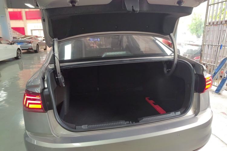 Used Volkswagen Bora 2019 Revised Version 1.5L Automatic Fashionable Style China VI Trunk