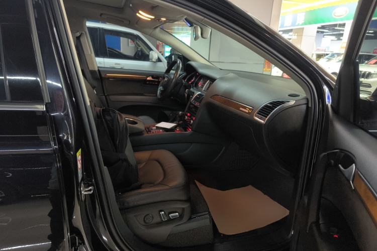 Used Audi Q7 2015 35 TFSI Sport Edition Right Front Seat