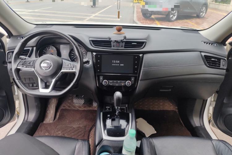 Used Nissan X-Trail 2019 2.0L CVT Comfort Edition 2WD Center Console