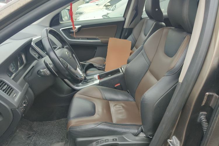 Used Volvo XC60 2015 T5 AWD Smart Drive Edition Left Front Seat