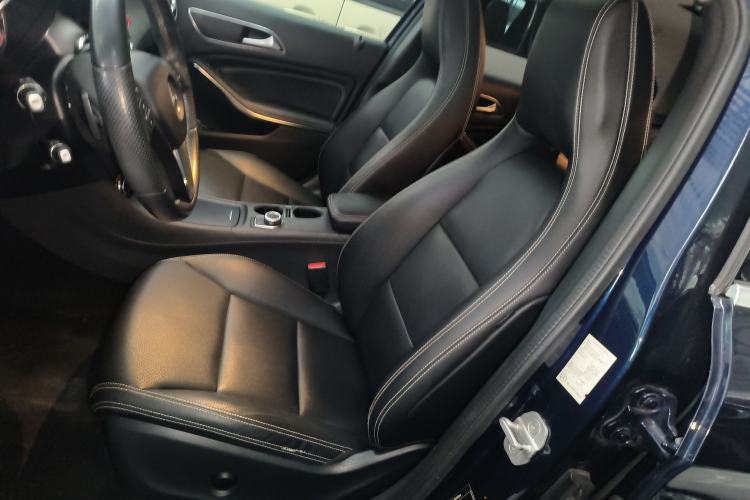 Used Mercedes-Benz GLA 2015 GLA 200 Fashion Model