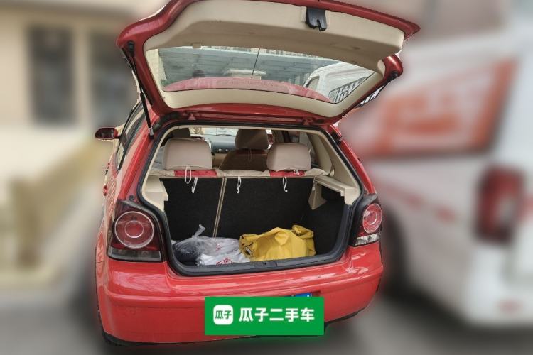 Used Volkswagen Polo 2009 Jingqing 1.4L Automatic Shushang Edition Trunk