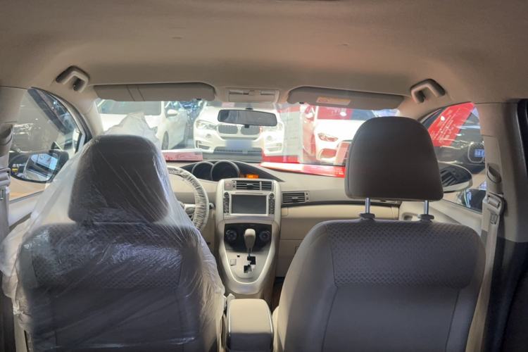 Used Toyota Verso 2014 Starlight 180E CVT Elite Edition
