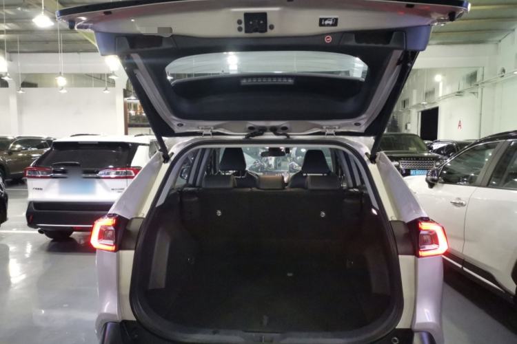 Used Toyota Wildlander 2023 Dual-Motor 2.5L E-CVT Two-Wheel Drive Luxury PLUS Edition