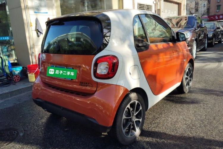Used smart fortwo 2015 1.0L 52 kW Hardtop Passion Edition Rear Right 45 Deg
