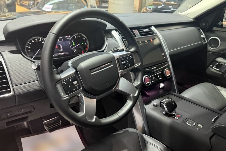 Used Land Rover Discovery 2023 Revised Version 360 PS R-Dynamic S
