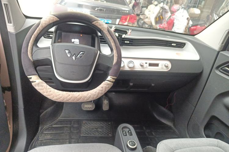 Used Wuling Hongguang MINIEV 2021 Macaron Premium Model – Lithium-NMC
