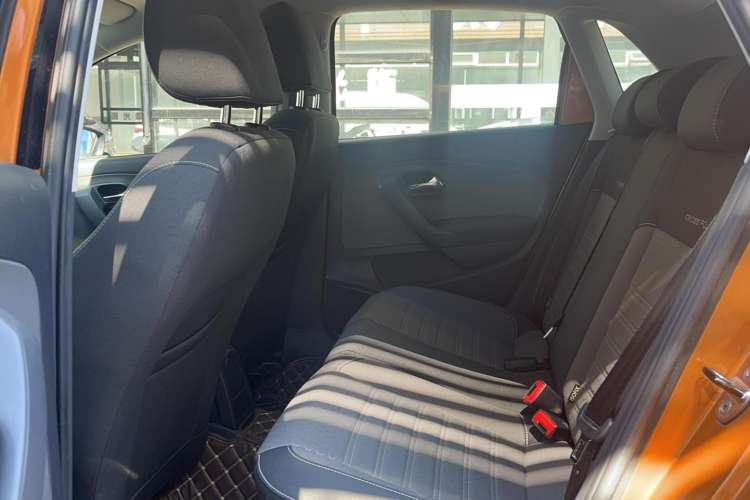 Used Volkswagen Polo 2018 1.5L Cross Polo Automatic