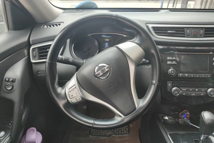 Used Nissan X-Trail 2014 2.0L CVT Comfort Edition 2WD Steering Wheel