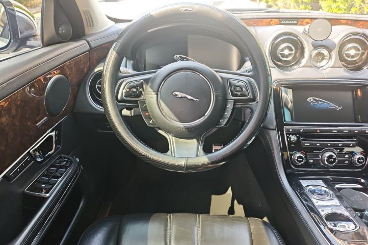 Used Jaguar XJ 2015 XJL 3.0 SC Four-Wheel Drive Panoramic Business Edition Steering Wheel