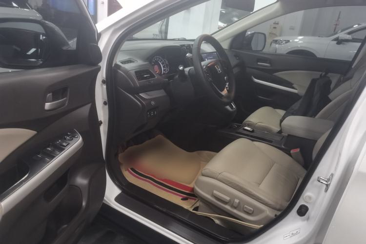 Used Honda CR-V 2012 2.4L four-wheel drive luxury version Driver Seat