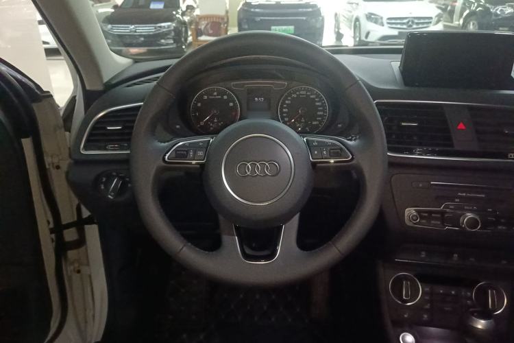 Used Audi Q3 2018 30th Anniversary Edition 35 TFSI quattro all-wheel-drive sport model