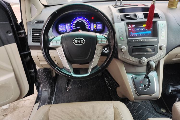 Used BYD S6 2011 2.4L Automatic Luxury Edition