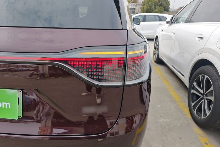 Used Hima AITO M9 2025 Extended-Range Ultra Version 52 kWh 6-Seater Exterior 1