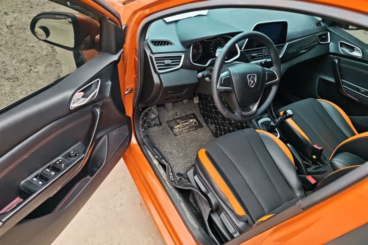 Used Baojun 310 2017 1.5L Manual Fashion Model