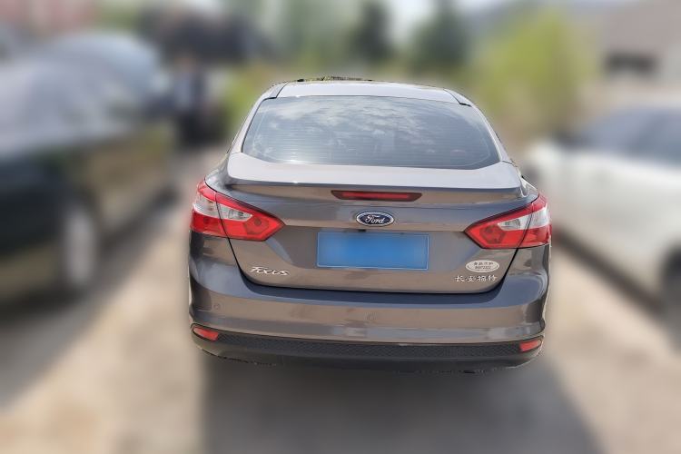 Used Ford Focus 2012 Sedan 1.6L Automatic Fashion Edition
