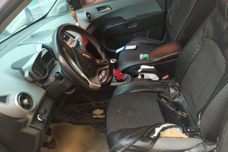 Used Chevrolet Aveo Sonic 2011 Sedan 1.6L Manual Transmission SX