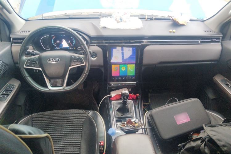 Used JAC Group T8 2022 2.0T PRO Diesel Two-Wheel Drive SharpDrive Version with Dual HFC4DB2-2E
