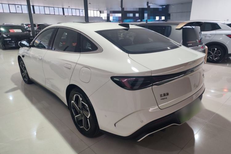 Used BYD Seal 06 New Energy 2025 DM-i Intelligent Drive 120KM Flagship Model
