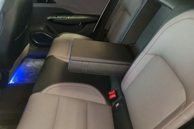 Used Hongqi EH7 2025 600 Smart Selection Edition
