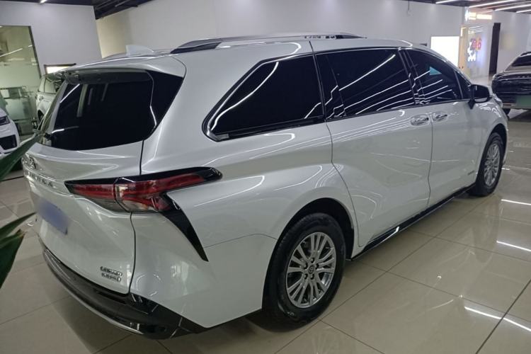 Used Toyota SIENNA 2021 2.5L Hybrid Premium Edition
